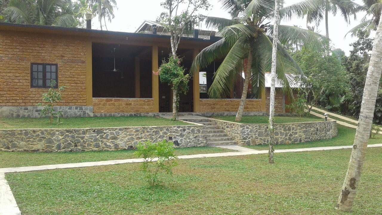 Happy Man Village Bentota Exteriör bild